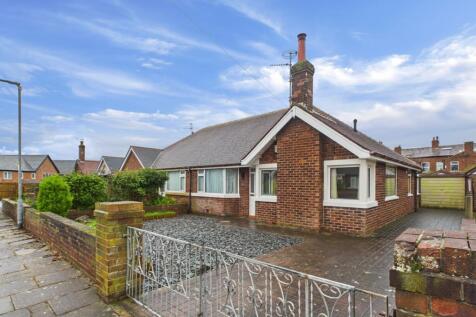 2 bedroom semi-detached bungalow for sale