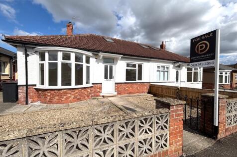2 bedroom semi-detached bungalow for sale