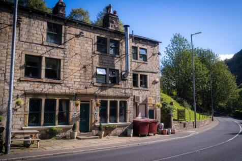 5 bedroom end of terrace house for sale