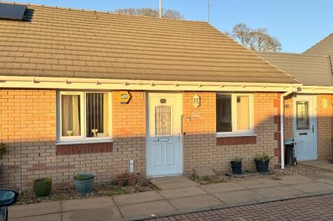 2 bedroom terraced bungalow for sale