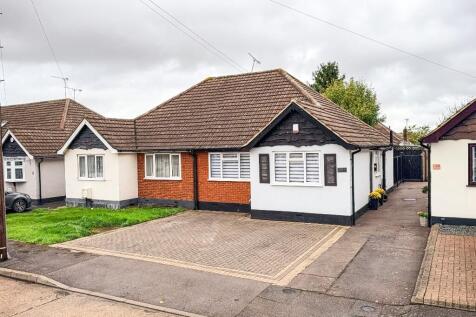 2 bedroom semi-detached bungalow for sale