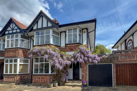 4 bedroom semi-detached house for sale