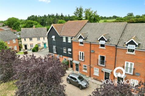 Nelson Close, Norfolk IP20 3 bed terraced house for sale