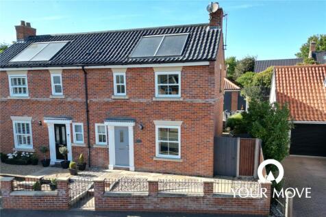 3 bedroom semi-detached house for sale