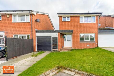 3 bedroom link detached house for sale