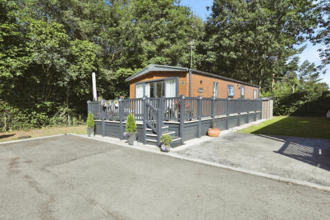 2 bedroom lodge for sale