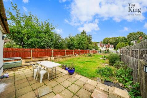 2 bedroom bungalow for sale
