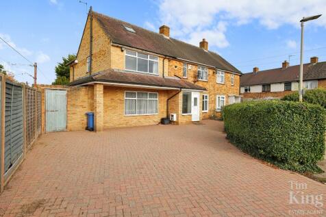 4 bedroom semi-detached house for sale