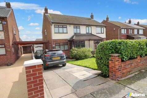 3 bedroom semi-detached house for sale