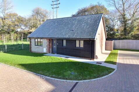 2 bedroom detached bungalow for sale