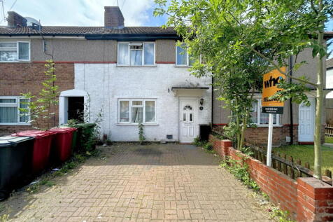 3 bedroom terraced house for sale