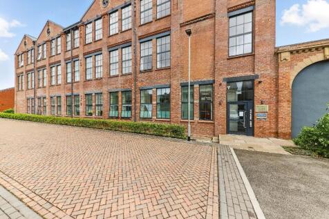 2 bedroom ground floor flat for sale