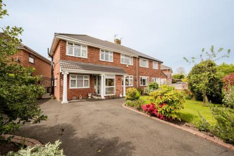 4 bedroom semi-detached house for sale