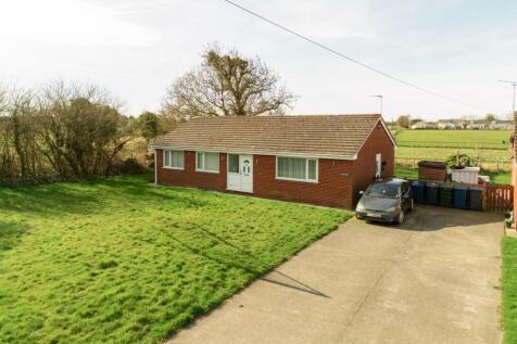 4 bedroom detached bungalow for sale