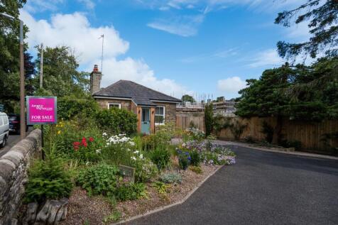 1 bedroom detached bungalow for sale