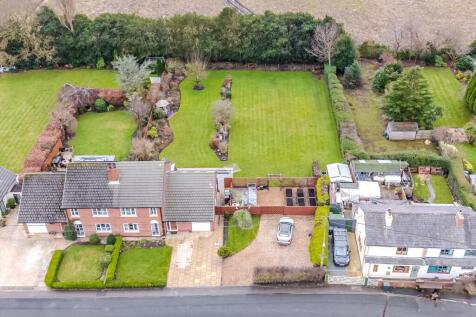 4 bedroom semi-detached house for sale