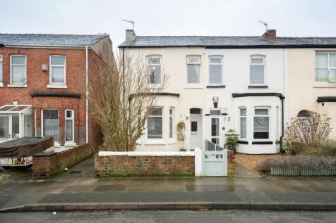 2 bedroom semi-detached house for sale