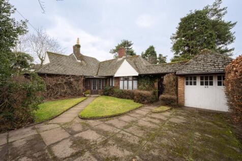 3 bedroom detached bungalow for sale