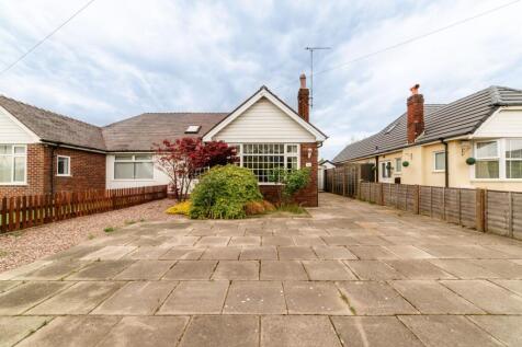 3 bedroom semi-detached bungalow for sale