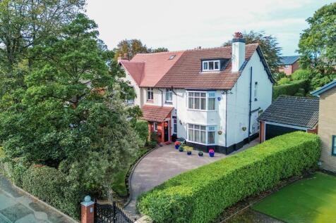 4 bedroom semi-detached house for sale