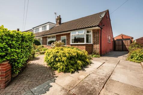 3 bedroom semi-detached bungalow for sale