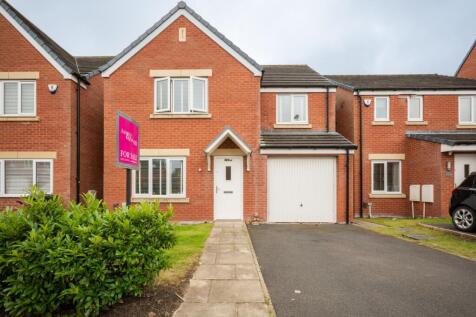 4 bedroom detached house for sale