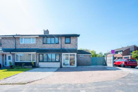 3 bedroom semi-detached house for sale