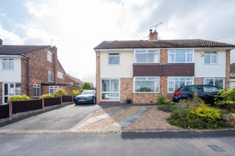 4 bedroom semi-detached house for sale
