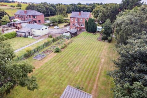 2 bedroom semi-detached house for sale