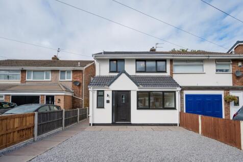 3 bedroom semi-detached house for sale
