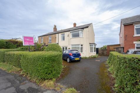 2 bedroom semi-detached house for sale