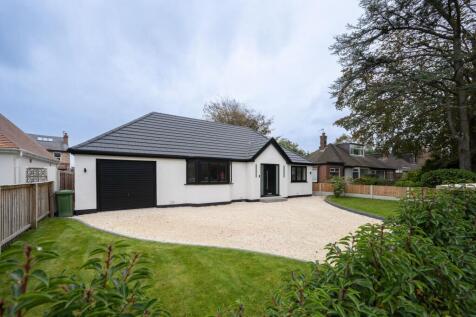 3 bedroom detached bungalow for sale