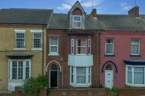 6 bedroom terraced house for sale