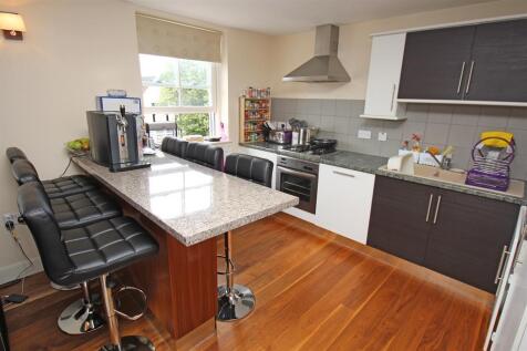 High Street, Stevenage, SG1 3DW 2 bed flat for sale