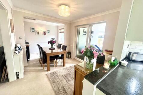 Sheringham Avenue, Stevenage 3 bed detached house for sale