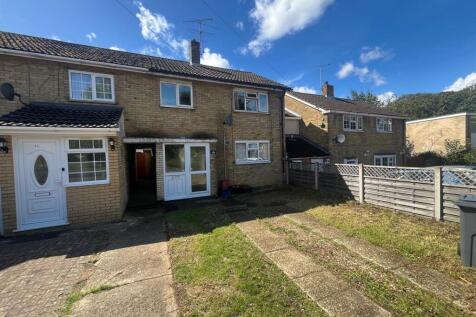 Broadwater Crescent, Stevenage 3 bed terraced house for sale