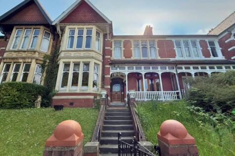 6 bedroom terraced house for sale