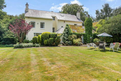 7 bedroom detached house for sale