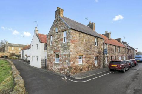4 bedroom end of terrace house for sale