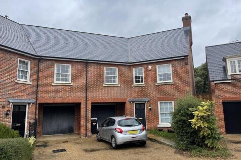 5 bedroom semi-detached house for sale
