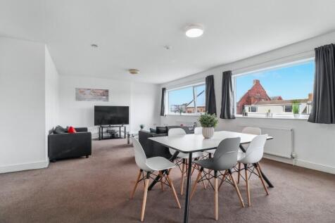 6 bedroom house of multiple occupation for sale