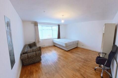 2 bedroom ground floor flat for sale