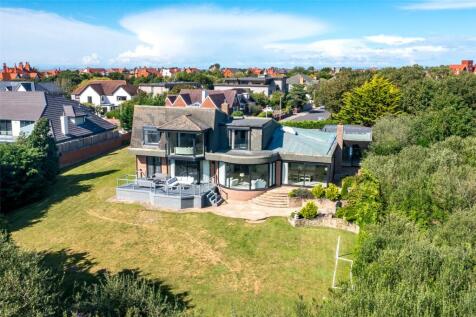 Selworthy Road, Birkdale, Lancashire... 4 bed detached house for sale