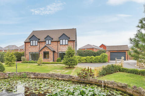 Welshpool Road, Shrewsbury SY3 3 bed detached house for sale