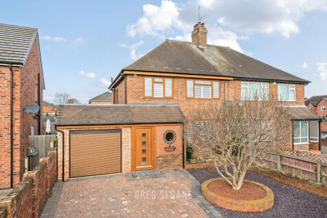 4 bedroom semi-detached house for sale