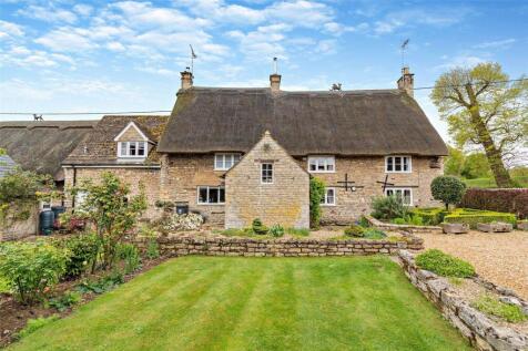 Causin Way, Lower Benefield... 5 bed detached house for sale
