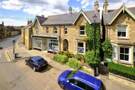 6 bedroom semi-detached house for sale