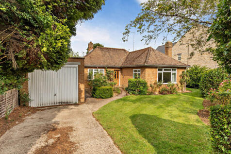 Glapthorn Road, Oundle... 2 bed bungalow for sale