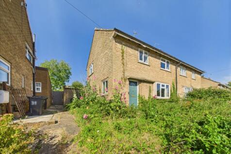 Sandlands Avenue, Brigstock... 3 bed semi