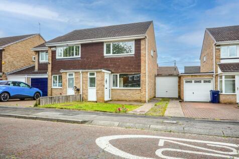 2 bedroom semi-detached house for sale